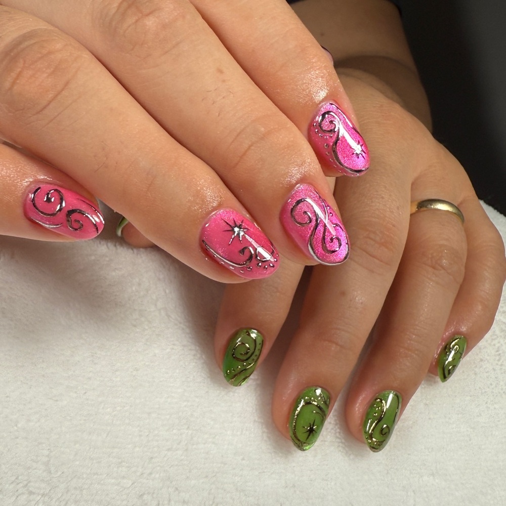 Custom gel press-on nails made by artisan set